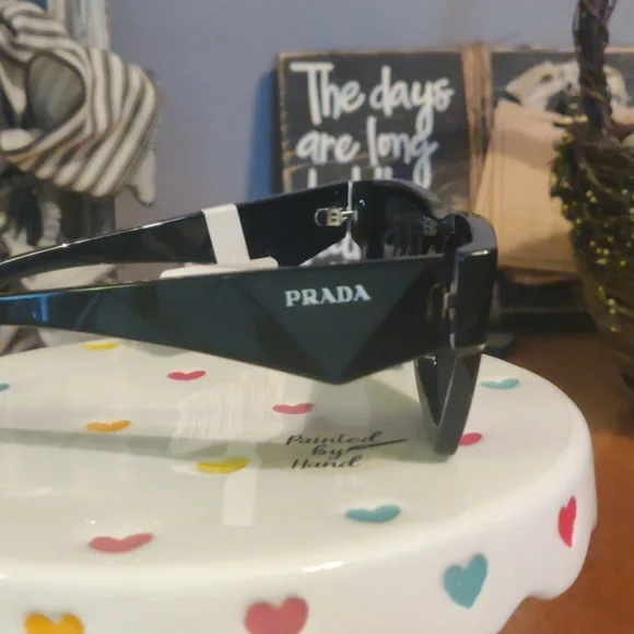 Prada NWT Sunglasses Retail 517 - Picture 2 of 13